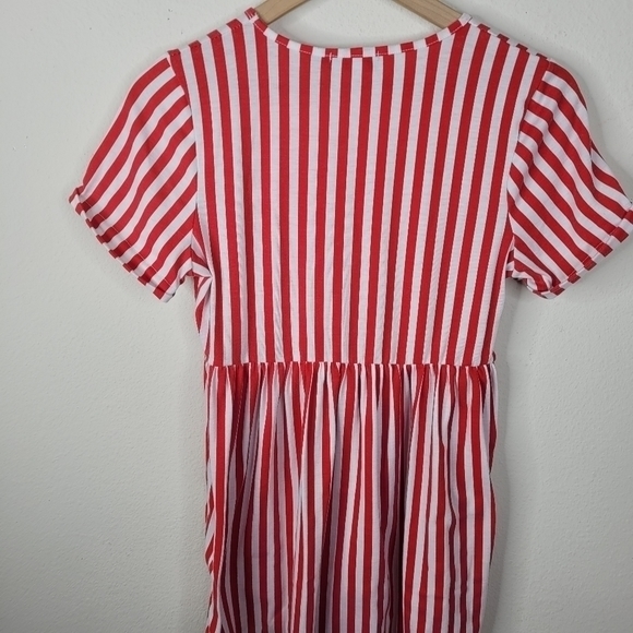 PrettyLittleThing Mini Dress Red and White Striped - Picture 7 of 8